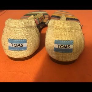 Tom’s Sandals - size 6 - Never worn